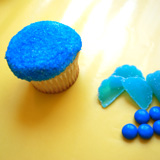 Special Agent Oso Paw Pilot Cupcakes Step 3