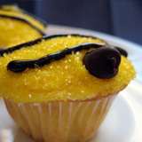 Buzz-worthy Bee Cupcakes and Hive Step 3