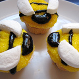 Buzz-worthy Bee Cupcakes and Hive Step 6